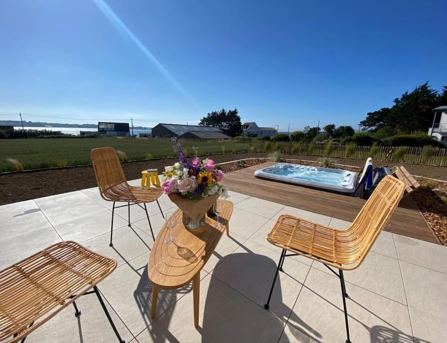 Villa Neuve Pour 6 Personnes Avec Spa Carantec Exterior photo