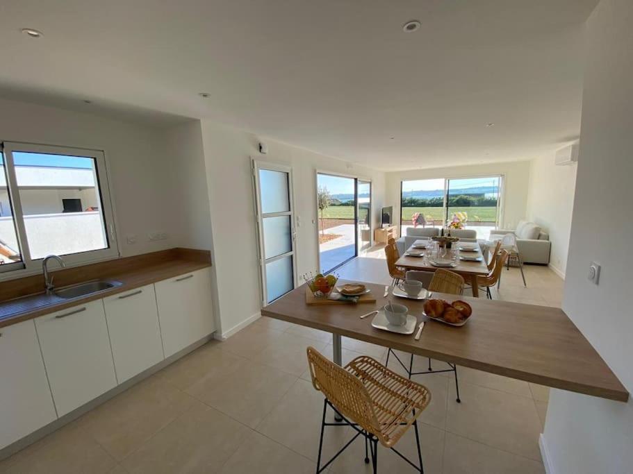 Villa Neuve Pour 6 Personnes Avec Spa Carantec Exterior photo